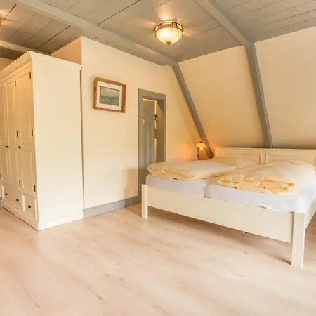 S1 Im Friesenhaus Sara